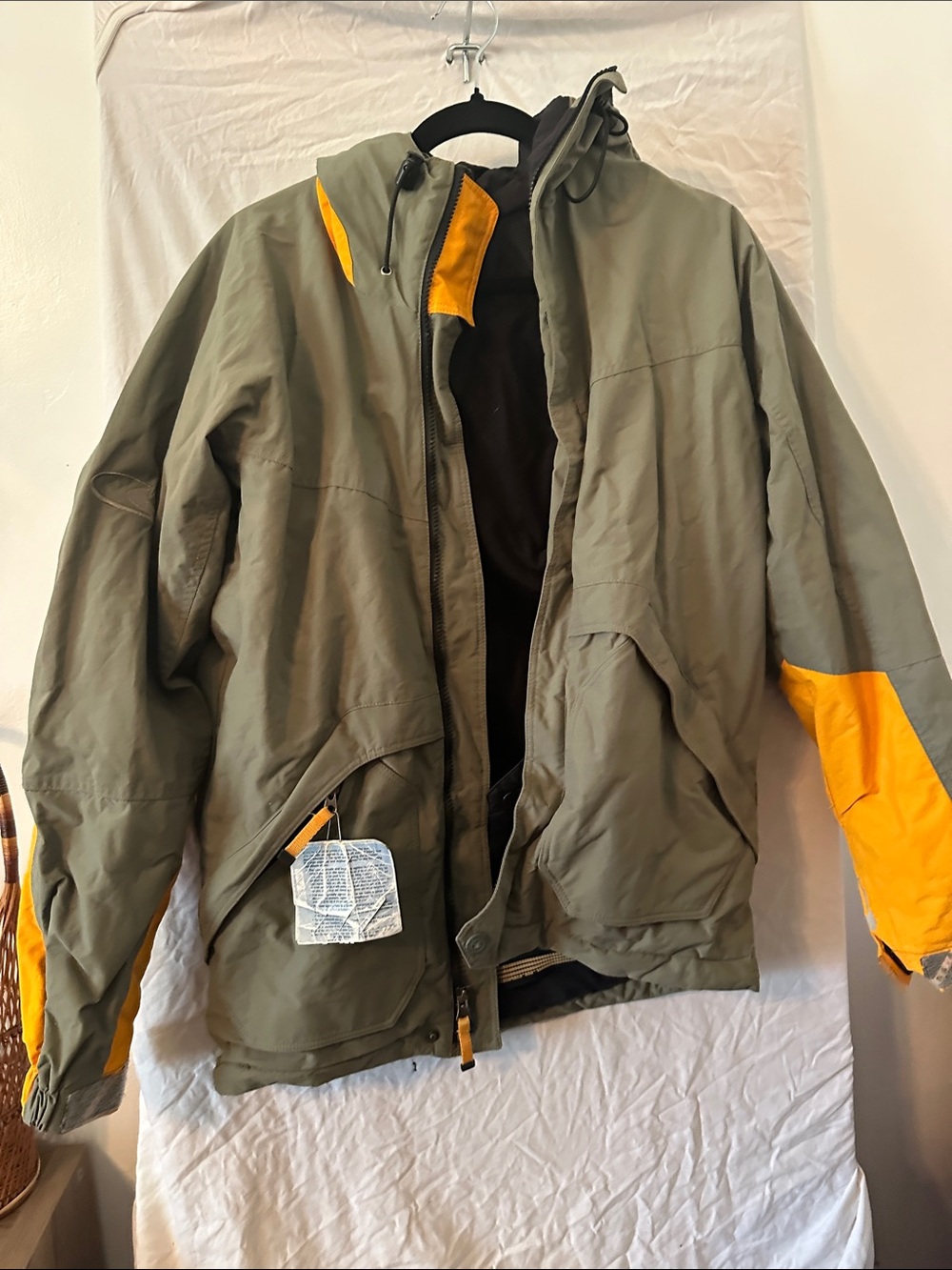 Bonfire Olive Green & Yellow Men's Hooded ski Jacket